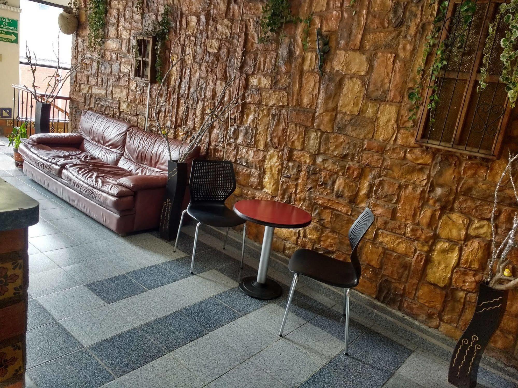 Hotel Plaza Aleman León Eksteriør billede